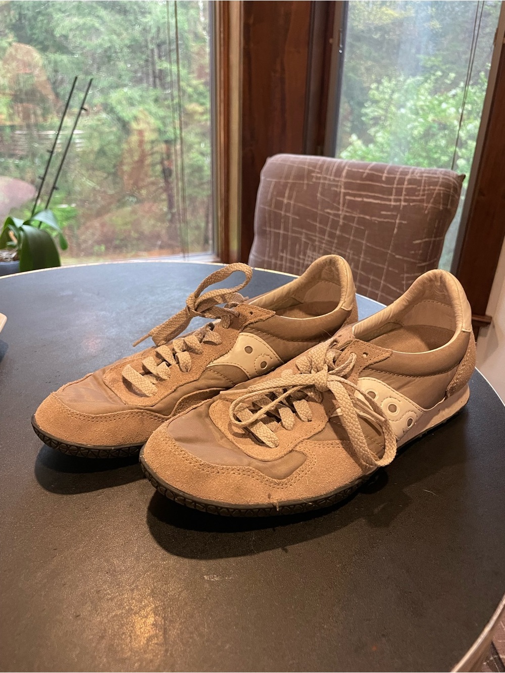 Saucony Beige and White Women's Sneakers